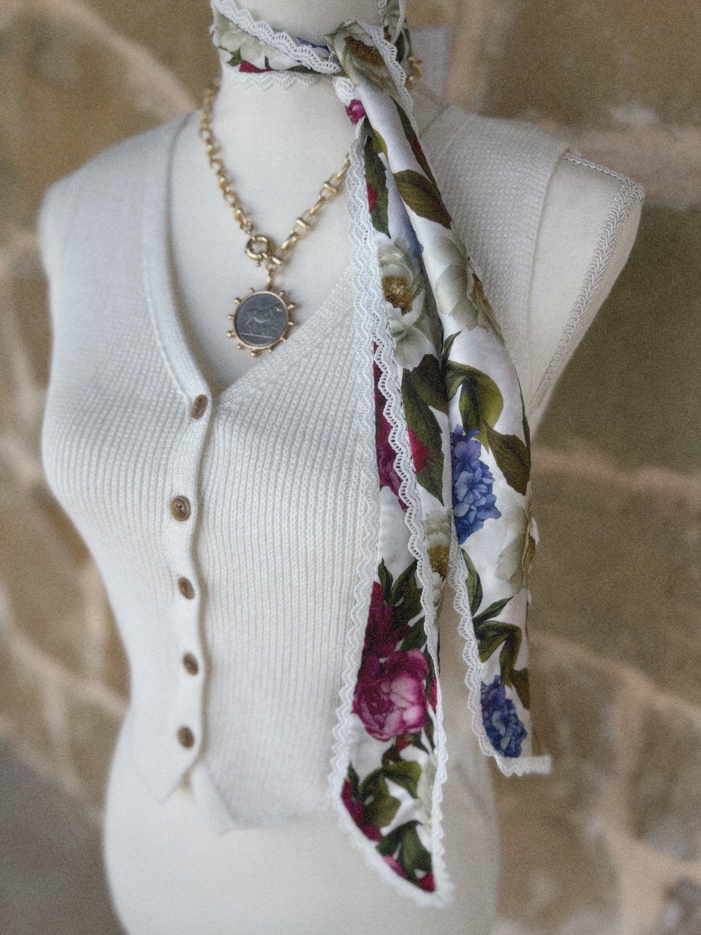 Lace Floral Twilly